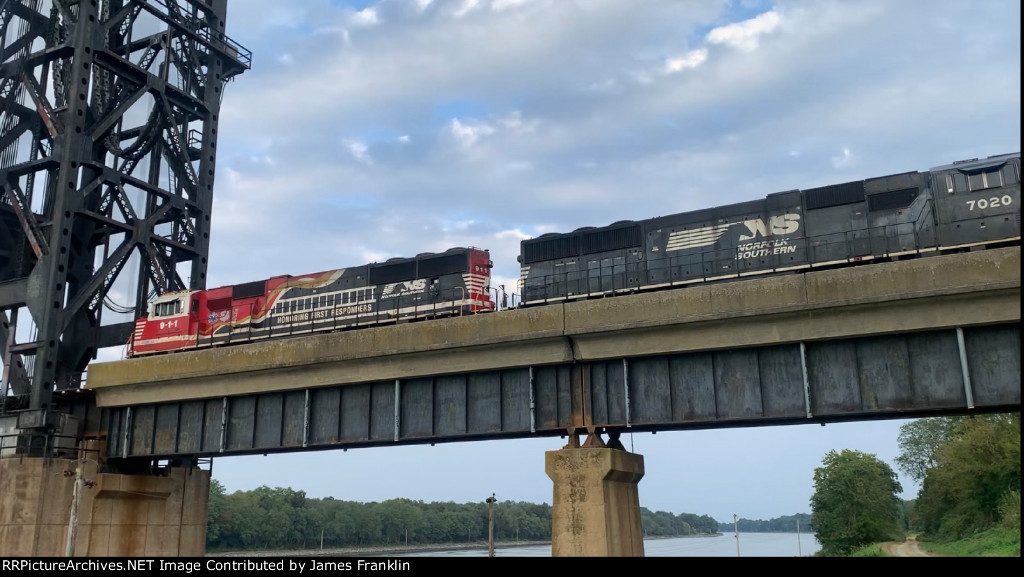 NS 911 Heading north over C&D Canal